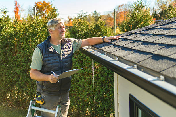 Professional Metal Roofing technician working in Thompson's Station, TN
